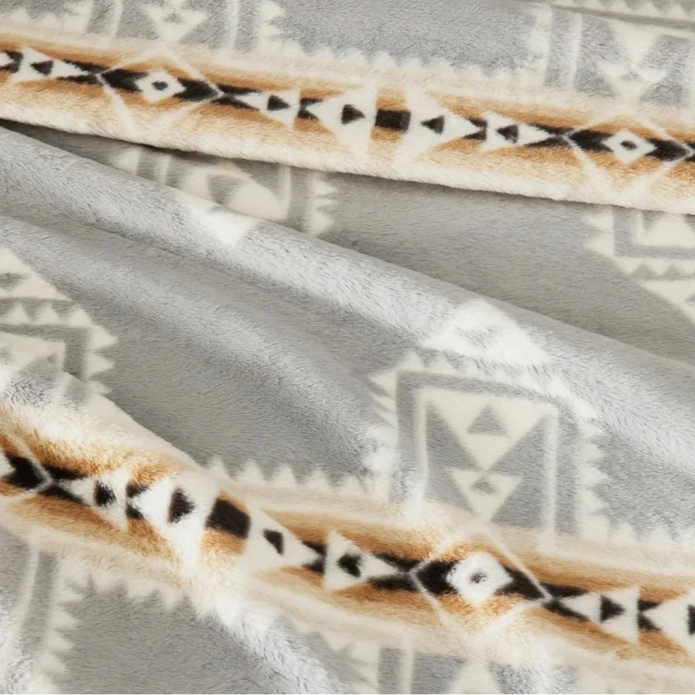 Pendleton Faux Fur Luxe Blanket QUEEN 98